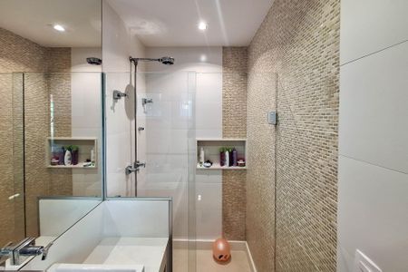 Casa de condomínio à venda com 450m², 5 quartos e 2 vagas Casa de condomínio à venda com 450m², 5 quartos e 2 vagasBanheiro da Suíte 3