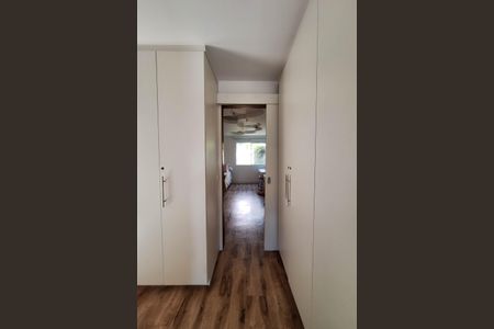 Casa de condomínio à venda com 450m², 5 quartos e 2 vagas Casa de condomínio à venda com 450m², 5 quartos e 2 vagasSuíte 2