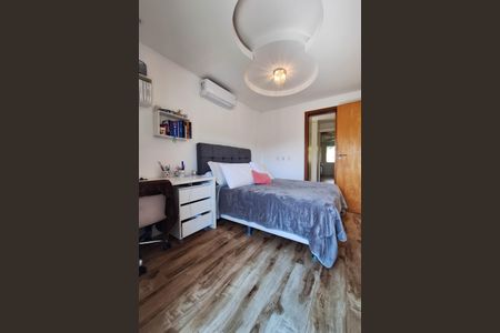 Casa de condomínio à venda com 450m², 5 quartos e 2 vagas Casa de condomínio à venda com 450m², 5 quartos e 2 vagasSuíte 2