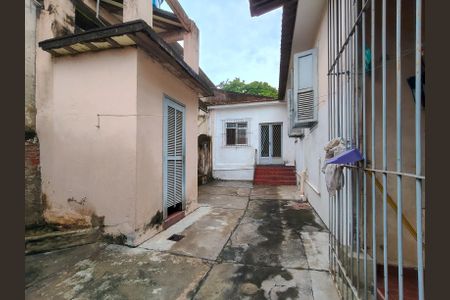 Casa à venda com 90m², 3 quartos e sem vagaQuintal