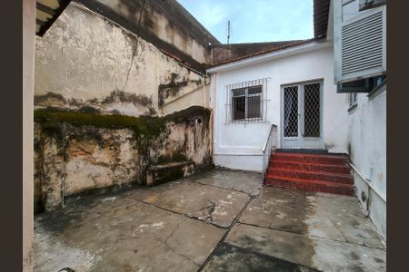 Casa à venda com 90m², 3 quartos e sem vagaQuintal