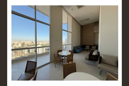 Apartamento para alugar com 72m², 2 quartos e 1 vaga