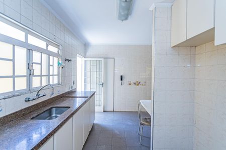 Casa para alugar com 180m², 4 quartos e 2 vagasCozinha e copa