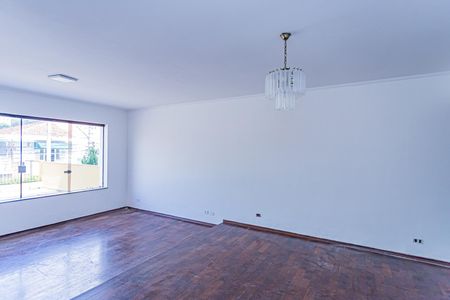 Casa para alugar com 180m², 4 quartos e 2 vagasSala