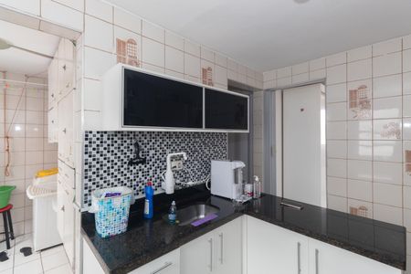 Apartamento para alugar com 60m², 2 quartos e 1 vaga Apartamento para alugar com 60m², 2 quartos e 1 vagaCozinha - Armários