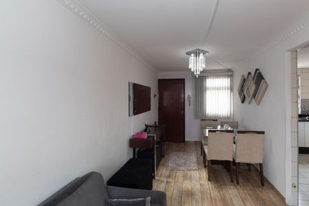 Sala  de apartamento para alugar com 2 quartos, 60m² em Vila Sabrina, São Paulo