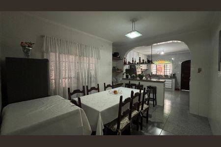 Casa à venda com 181m², 3 quartos e 2 vagas Casa à venda com 181m², 3 quartos e 2 vagasSala de Jantar - Cozinha