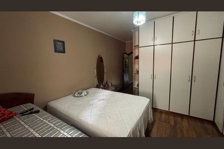 Casa à venda com 181m², 3 quartos e 2 vagas Casa à venda com 181m², 3 quartos e 2 vagasQuarto 2
