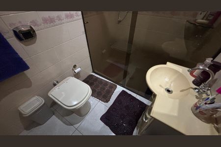 Casa à venda com 181m², 3 quartos e 2 vagas Casa à venda com 181m², 3 quartos e 2 vagasBanheiro