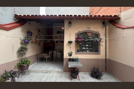 Casa à venda com 181m², 3 quartos e 2 vagas Casa à venda com 181m², 3 quartos e 2 vagasQuintal