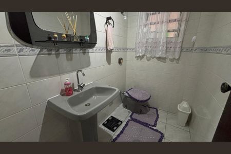 Casa à venda com 181m², 3 quartos e 2 vagas Casa à venda com 181m², 3 quartos e 2 vagasLavabo