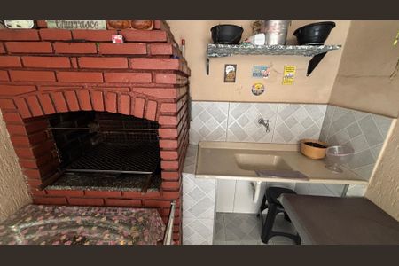 Casa à venda com 181m², 3 quartos e 2 vagas Casa à venda com 181m², 3 quartos e 2 vagasQuintal