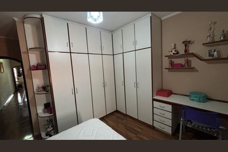 Casa à venda com 181m², 3 quartos e 2 vagas Casa à venda com 181m², 3 quartos e 2 vagasQuarto 2