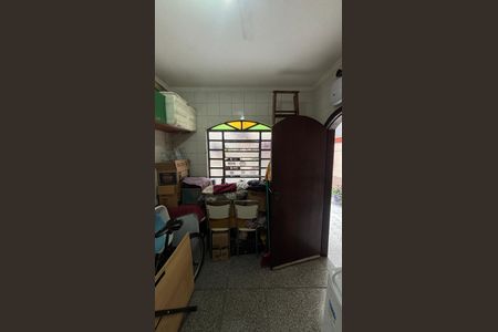 Casa à venda com 181m², 3 quartos e 2 vagas Casa à venda com 181m², 3 quartos e 2 vagasÁrea de Serviço