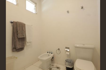 Casa para alugar com 350m², 3 quartos e 5 vagasBanheiro da Suíte 1