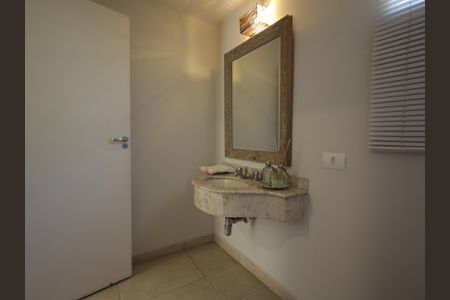 Casa para alugar com 350m², 3 quartos e 5 vagasLavabo