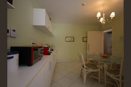 Casa para alugar com 350m², 3 quartos e 5 vagasCopa