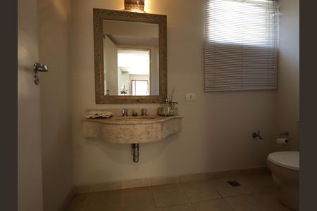 Casa para alugar com 350m², 3 quartos e 5 vagasLavabo