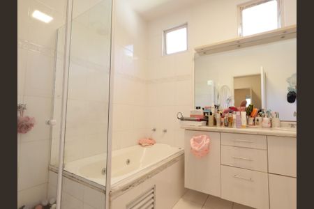 Casa para alugar com 350m², 3 quartos e 5 vagasBanheiro da Suíte 2