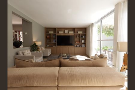 Casa para alugar com 350m², 3 quartos e 5 vagasSala