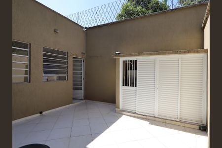 Casa para alugar com 350m², 3 quartos e 5 vagasQuintal