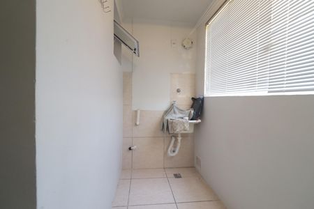 Apartamento para alugar com 65m², 3 quartos e 1 vagaÁrea de Serviço