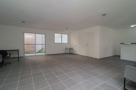 Apartamento para alugar com 42m², 2 quartos e sem vagaÁrea comum - Salão de festas