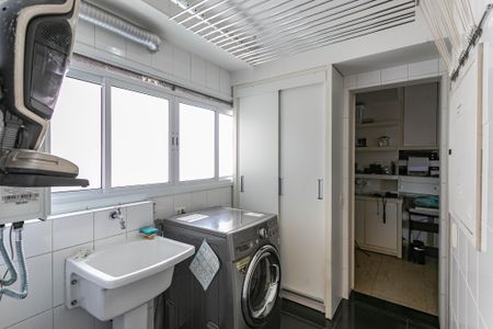 Apartamento à venda com 120m², 3 quartos e 2 vagasÁrea de Serviço