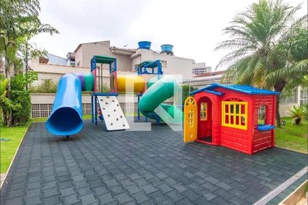 Apartamento à venda com 120m², 3 quartos e 2 vagasÁrea comum - Playground