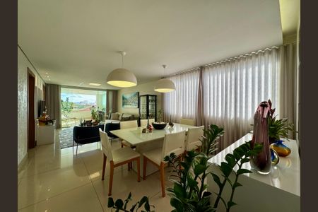 Apartamento à venda com 4 quartos, 152m² em Castelo, Belo Horizonte