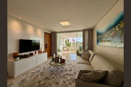 Apartamento à venda com 4 quartos, 152m² em Castelo, Belo Horizonte