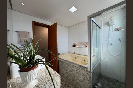 Apartamento à venda com 152m², 4 quartos e 2 vagas