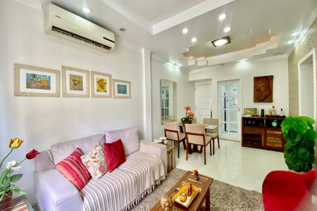 Apartamento à venda com 85m², 3 quartos e 1 vagaSala 