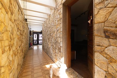 Casa à venda com 976m², 3 quartos e 2 vagasEntrada 
