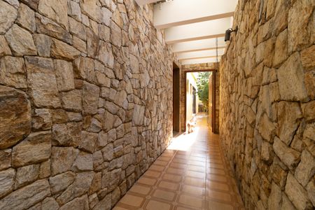 Casa à venda com 976m², 3 quartos e 2 vagasEntrada 