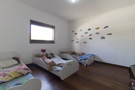 Casa à venda com 976m², 3 quartos e 2 vagasSuíte
