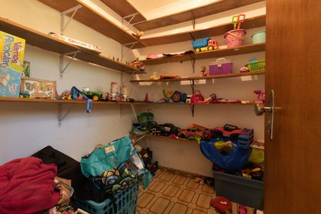 Casa à venda com 976m², 3 quartos e 2 vagasQuarto de serviço