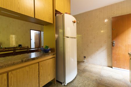 Casa à venda com 976m², 3 quartos e 2 vagasCozinha 