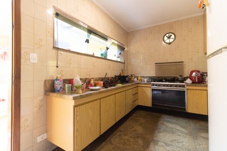 Casa à venda com 976m², 3 quartos e 2 vagasCozinha 