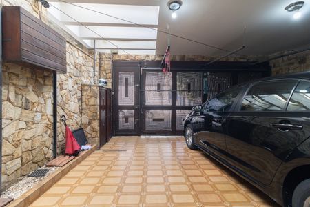 Garagem  de casa à venda com 3 quartos, 976m² em Vila Nair, São Paulo