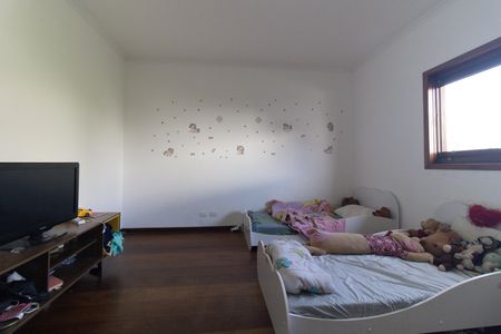 Casa à venda com 976m², 3 quartos e 2 vagasSuíte