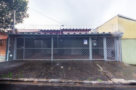 Casa para alugar com 120m², 3 quartos e 2 vagasFachada