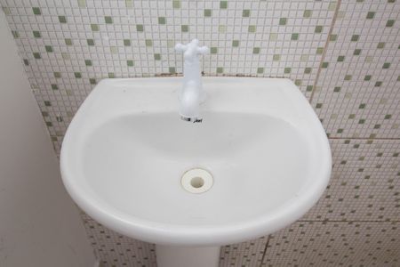 Casa para alugar com 65m², 2 quartos e sem vaga Casa para alugar com 65m², 2 quartos e sem vagaBanheiro