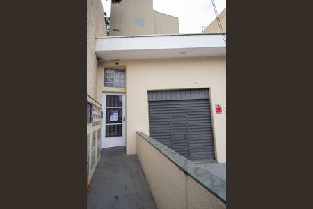 Casa para alugar com 65m², 2 quartos e sem vaga Casa para alugar com 65m², 2 quartos e sem vagaFachada