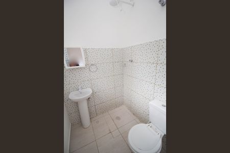 Casa para alugar com 65m², 2 quartos e sem vaga Casa para alugar com 65m², 2 quartos e sem vagaBanheiro