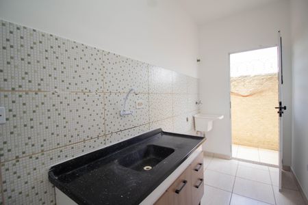 Casa para alugar com 65m², 2 quartos e sem vaga Casa para alugar com 65m², 2 quartos e sem vagaCozinha