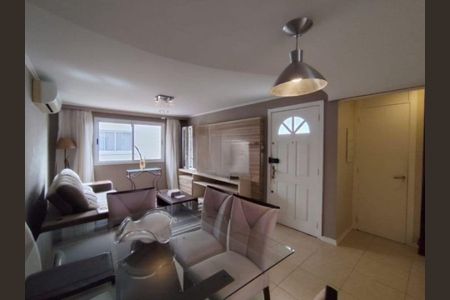 Sala  de casa de condomínio para alugar com 4 quartos, 170m² em Jardim Itu, Porto Alegre