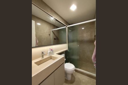 Banheiro  de casa de condomínio para alugar com 4 quartos, 170m² em Jardim Itu, Porto Alegre