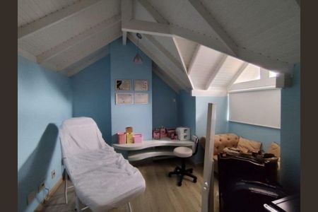 Quarto 4 de casa de condomínio para alugar com 4 quartos, 170m² em Jardim Itu, Porto Alegre