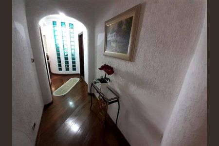 Casa à venda com 4 quartos, 300m² em Jardim Nosso Lar, São Paulo